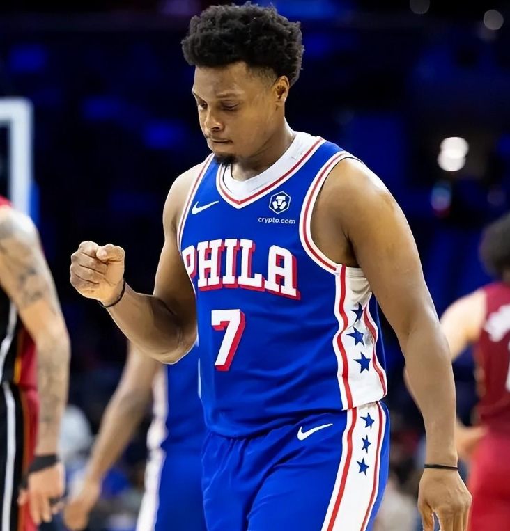 开云体育服务费城76人关键时刻调整名单，志在欧联名次提升，态度坚定，资深球员宣示担当的简单介绍